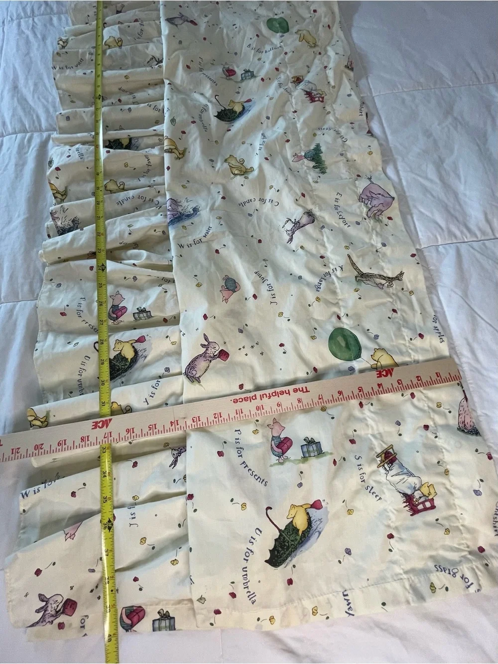 VTG 1997 Red Calliope Classic Winnie the Pooh ABC Balloon Ruffle Valance 80x21